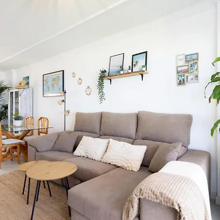 Acogedor Con Vistas Al Mar En Apartmán